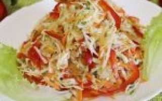 Салат витаминный из капусты моркови и перца с уксусом